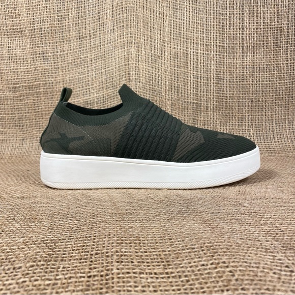 Steve Madden Loafers Sneakers Camo Slip On Platform shoes Size 8.5 M - Picture 6 of 10